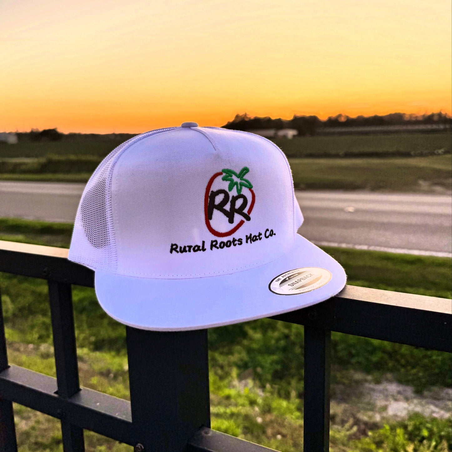 Rural Strawberry - white