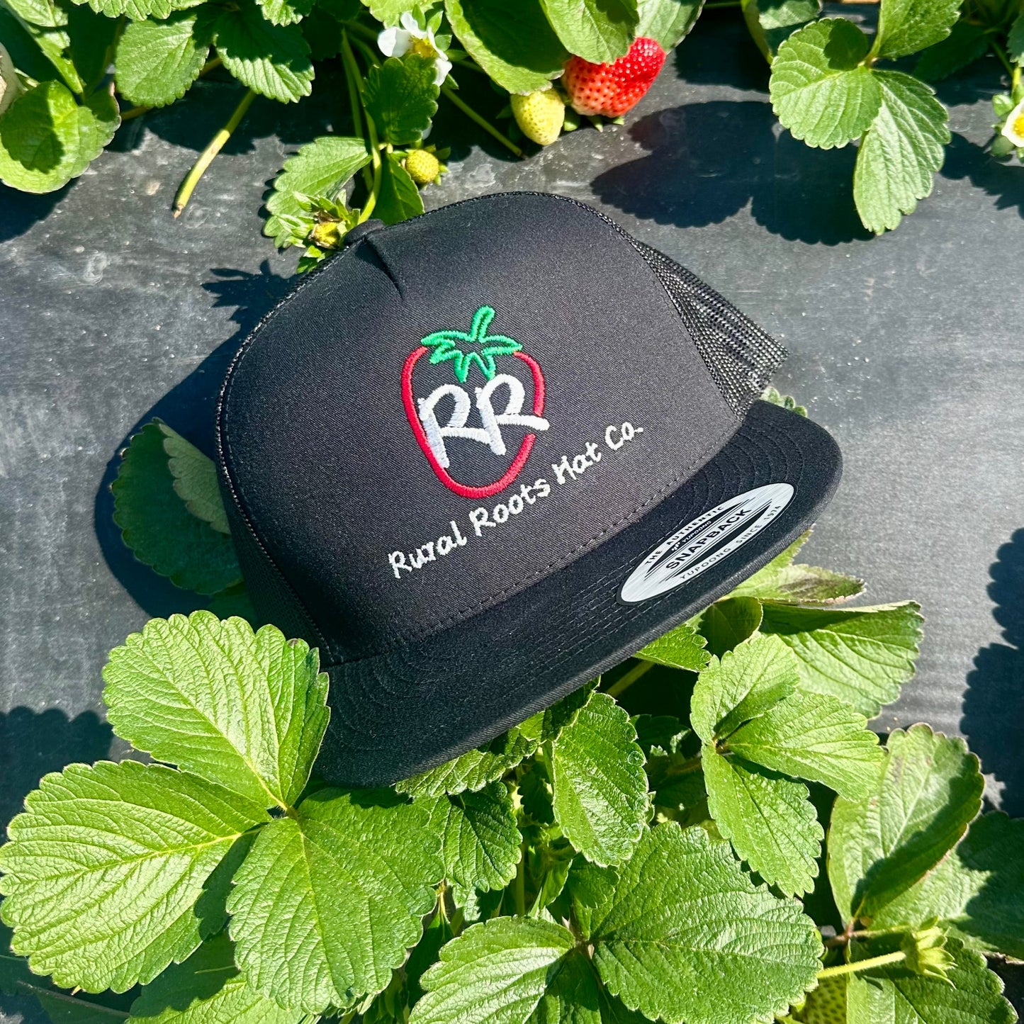 Rural Strawberry - black